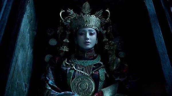 �����ų���Ĵ����� ����Ů�����۾����ൽ�׳�ʲô��