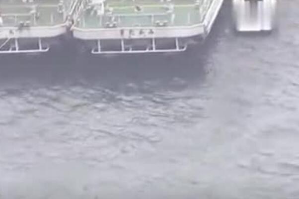 �ձ������巢��һ�߸�ʬ�¼� �����巢�ֱ�����ʬ