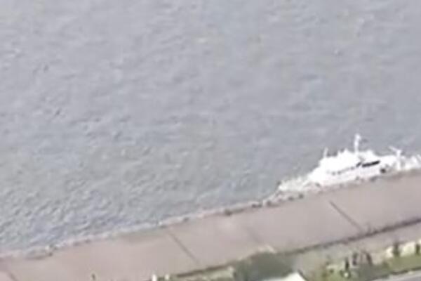 �ձ������巢��һ�߸�ʬ�¼� �����巢�ֱ�����ʬ