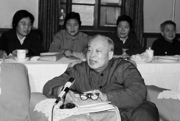 �й�ԭ���ܿ�ѧ֮���Ŀ�ѧ����˭ Ǯ��ǿ�ļ����Ҫ�¼���д