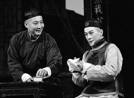 老戏骨蓝天野曾是北平地下党吗