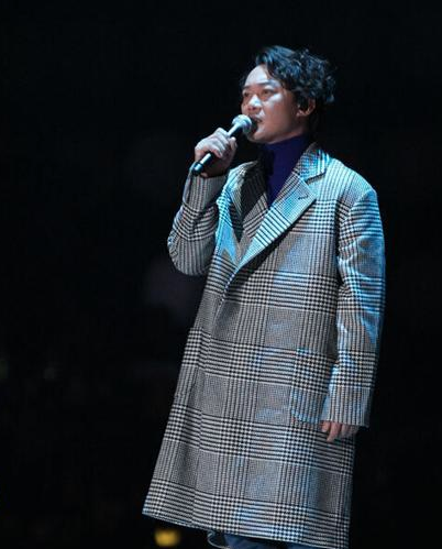 �������۳���Ѹ�ĸ� ����ȫ�����˴�ϳ�