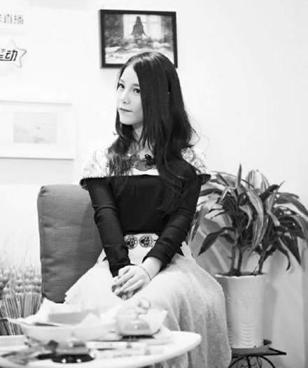 ���������˲��ϵ��Ϲ���˭ ���ѻ�Ů����6����