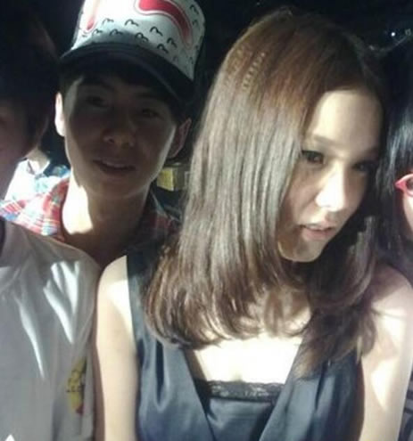 ���������˲��ϵ��Ϲ���˭ ���ѻ�Ů����6����