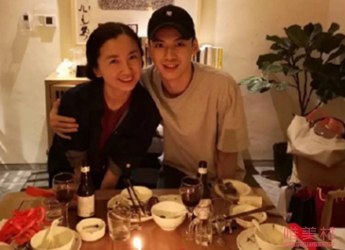 ������Ů�������� ����ն���ĸ������Ů����˭