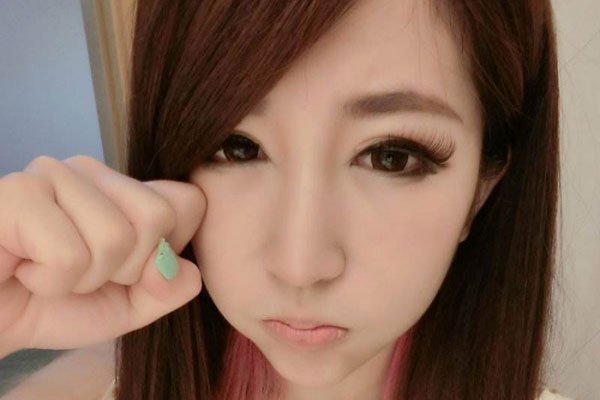 lpl女解说球王贝拉事件 拥有傲人身材走红