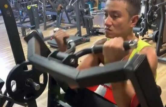 演员文章个人资料简介 背景是妥妥的官二代