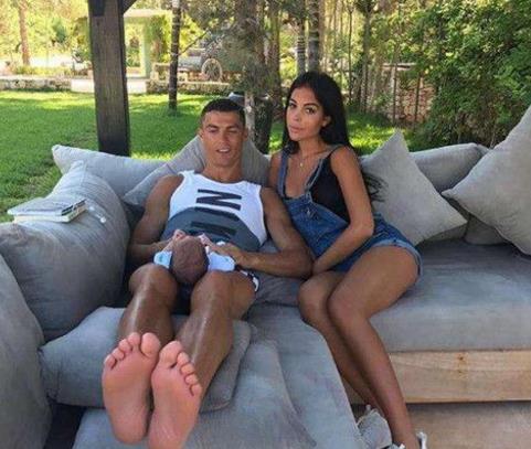 c�޴�����Ǹ�˭���� ��һ���м�������