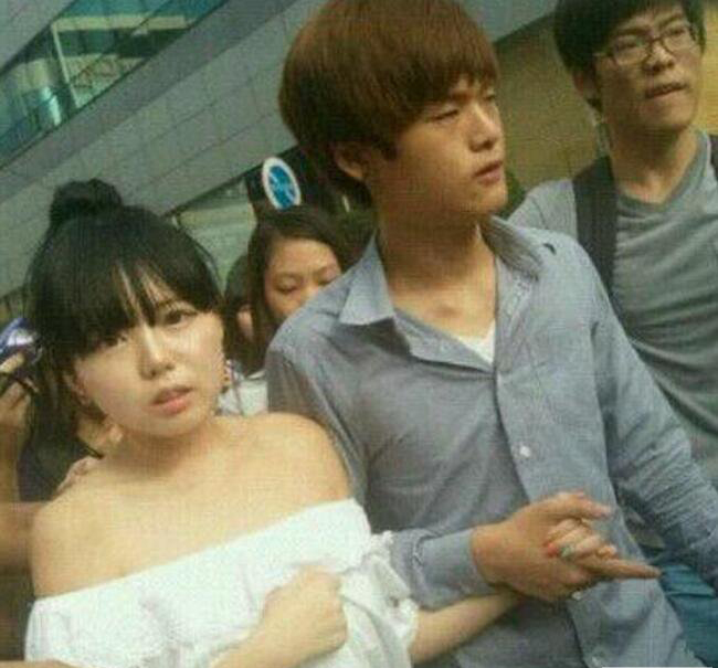 洪瑛琦李世龙素颜曝光 被称为亚洲四邪术之一