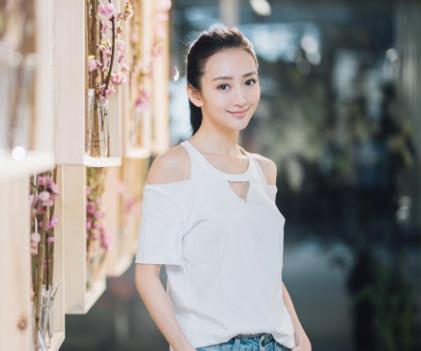 王鸥有没有结婚 她现身妹妹婚礼