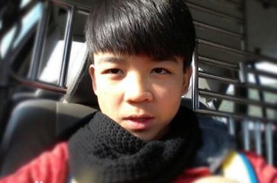 �׻�����Ҷѩ���� ΢���ж�������һ��Ů��