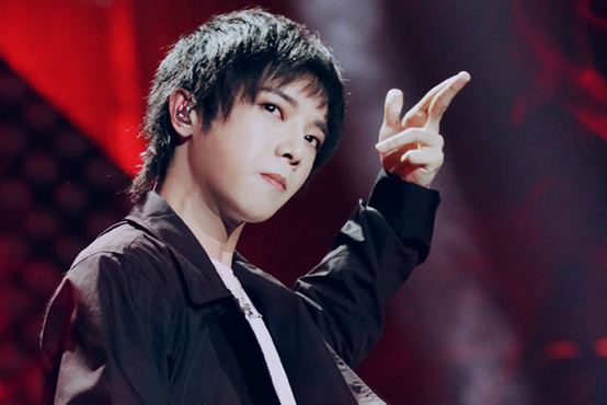 华晨宇父母是干什么的 曝家境非常富裕