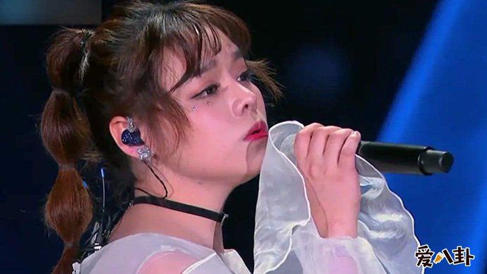 黄霄云个人资料及简介 她的家境怎么样