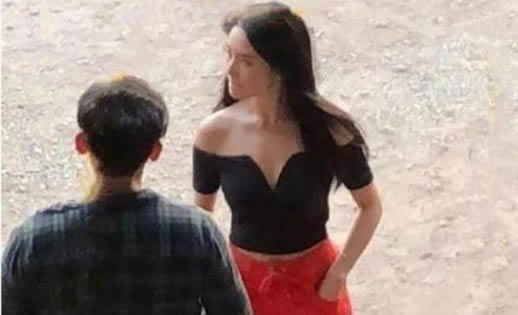 ��ý��������� ������Ů����˭