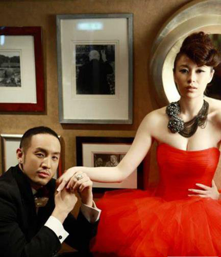 ��־��������ͥ�f ���˻�ǰ�ڽ�һ�ȸ洵