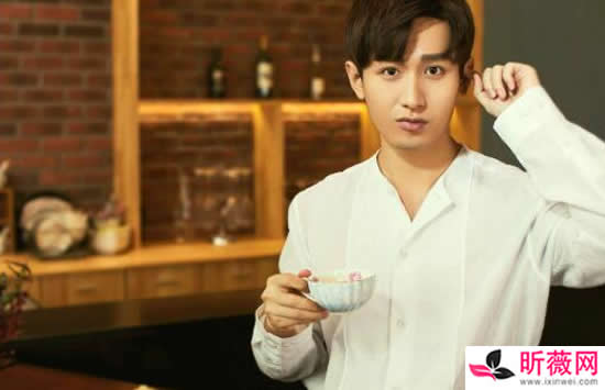 �����Ů������˭������ ��������Ů��