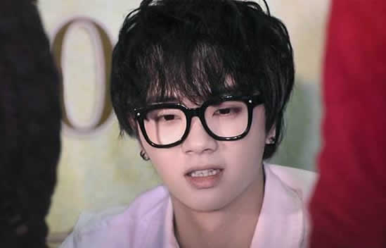 华晨宇真名叫什么名字 他家世身份和出道经历