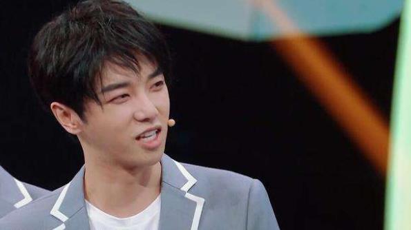 �������ǰŮ����ܽ٤���������� �˴˸��԰���