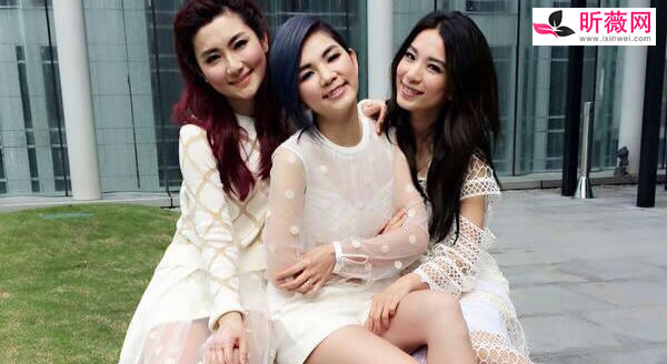 she���������״ she������˵���������Ƭ