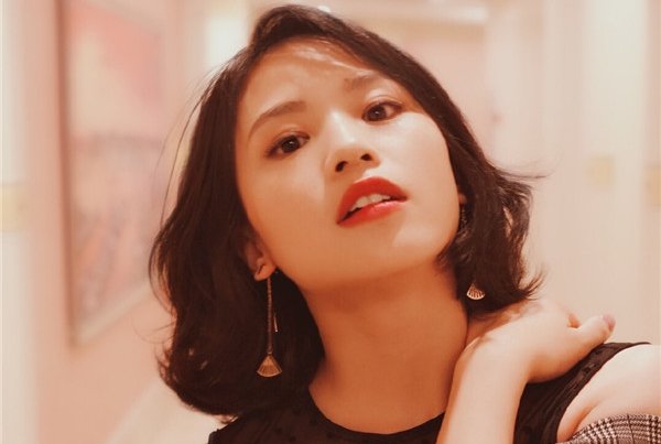 ��Ӣ���Ϲ���˧�Ǹ�ʲô�� ���Ϲ���˧���˼���