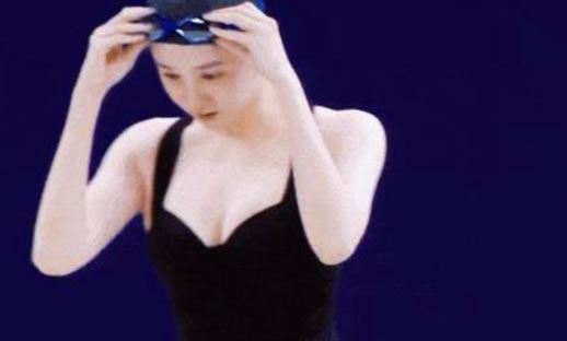 陈小纭八卦游泳装 她的三围身材有料