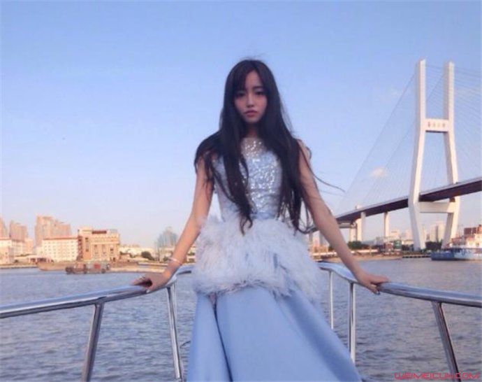 ��С��Ϊʲô��ô��Ǯ��ʲô�� ��С�ʺ;�����ʲô��ϵ