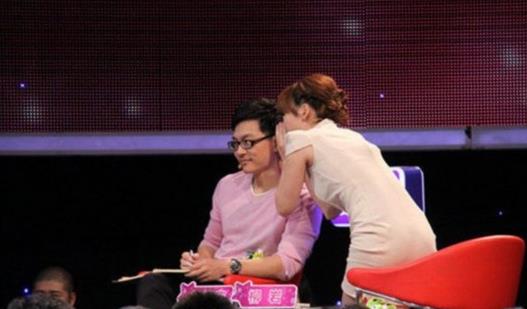 姜振宇老婆干什么的 他和柳岩互动传绯闻