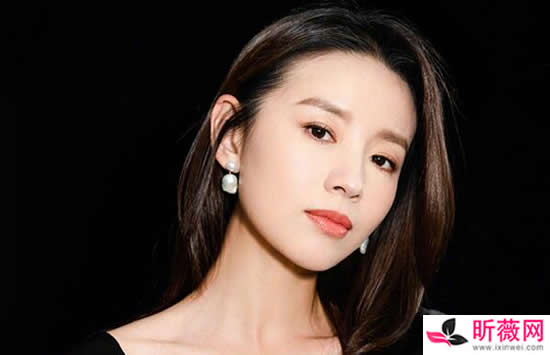 ����������Ϲ���ʲô���� �ͷ���͢�����Ů���