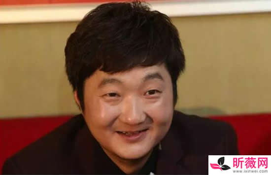 ����������Ϲ���ʲô���� �ͷ���͢�����Ů���