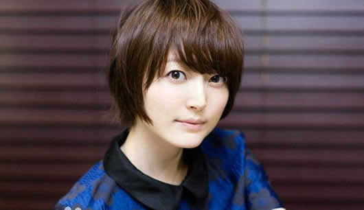 花泽香菜表情包出处 并称亚洲三大表情包