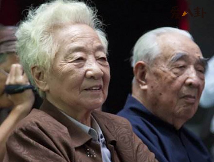 ������һ���ɷ���˭ ��������ѩ���Ĺ�ϵ