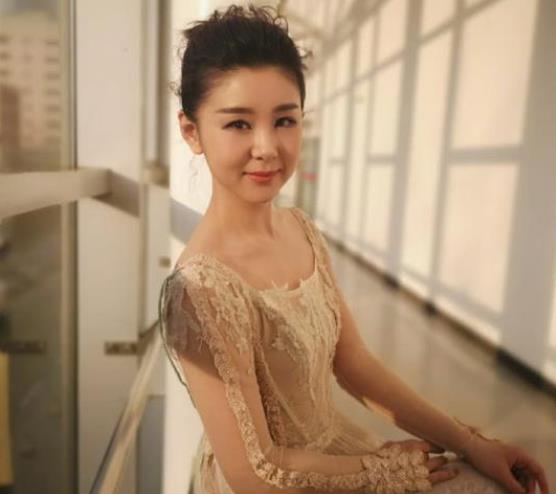 ��С�ȸ��˼������ݹ��ĵ��Ӿ� �Ϲ���˭