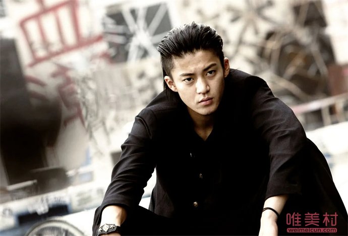 小栗旬带男星与老婆同住 他私下的作风被吐槽