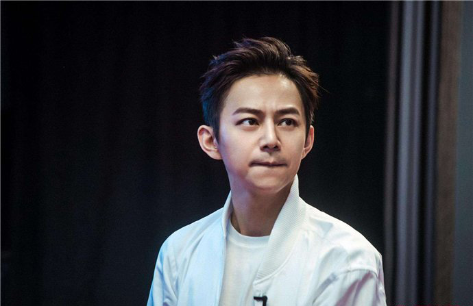 �����������������˭ ����ͽ����������