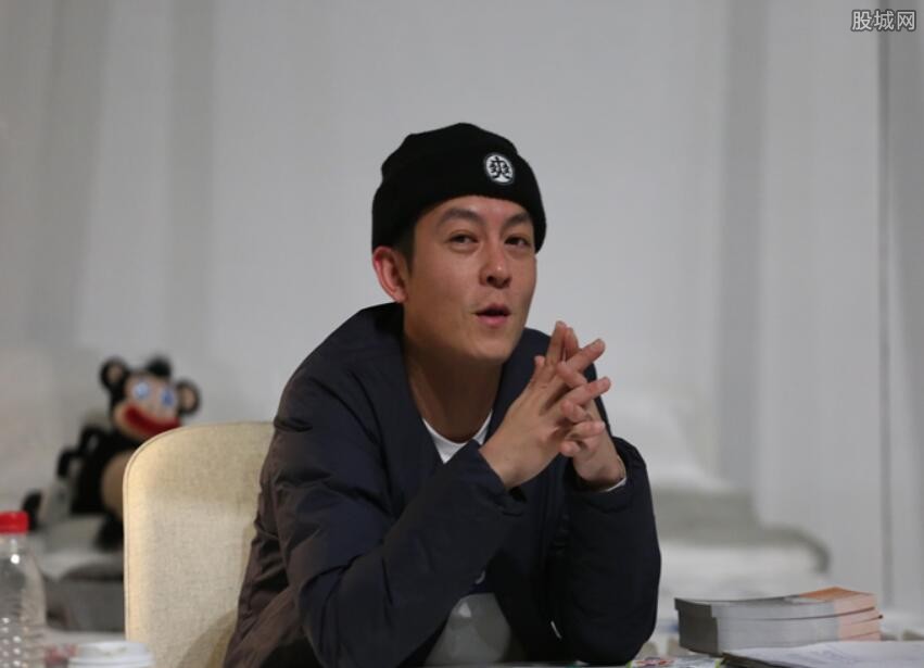 陈冠希张柏芝的合拍门 形象就跌到了谷底