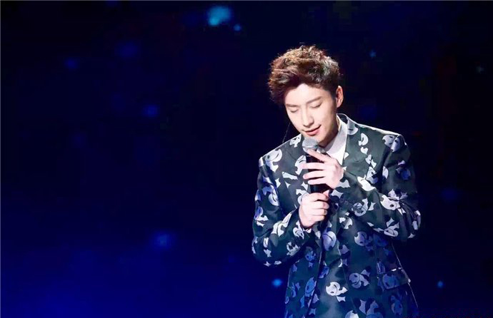 乔任梁手臂去哪里了 乔任梁遗照没有胳膊是谣传