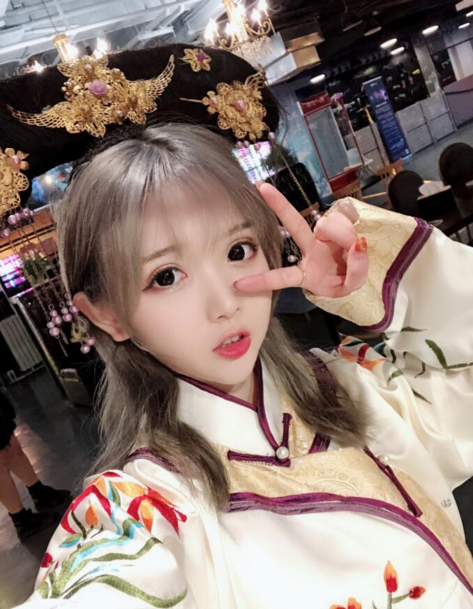 抖音yuki雪雪初中一血事件 小圆脸雪雪深扒黑历史