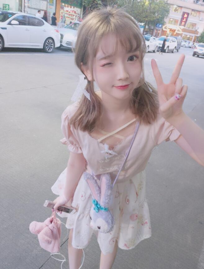 抖音yuki雪雪初中一血事件 小圆脸雪雪深扒黑历史