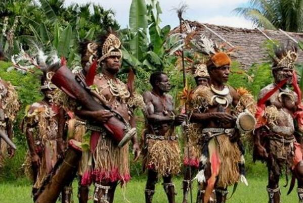 非洲象人族吃什么那么大 象人族的女人能受得了吗