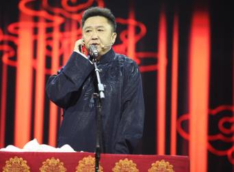 ��ǫ��ʦ�����󰮺���ʲô �ǳ��̡��Ⱦơ���ͷ