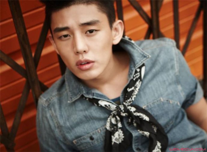 ������Ů������˭ �ͽ�̩��ʲô��ϵ