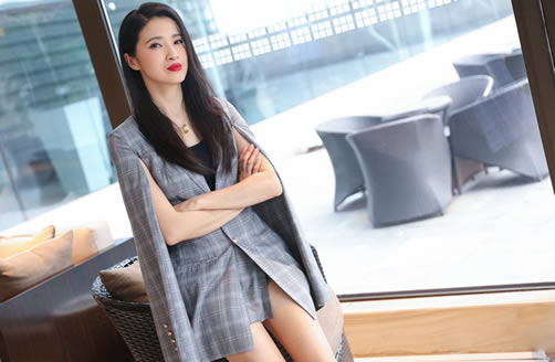 据悉,车44路真实事件发生于2005年,司机原型是楚婷婷,而唯一幸存下来