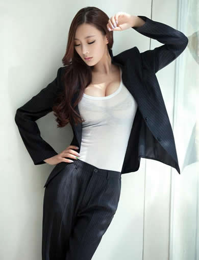 一路向西女主角是谁扮演 深受广大观众的喜爱