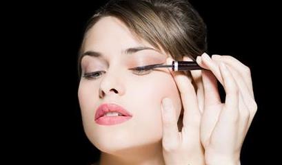 张子枫的家长是谁 张子枫父母资料背景