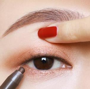 张子枫的家长是谁 张子枫父母资料背景