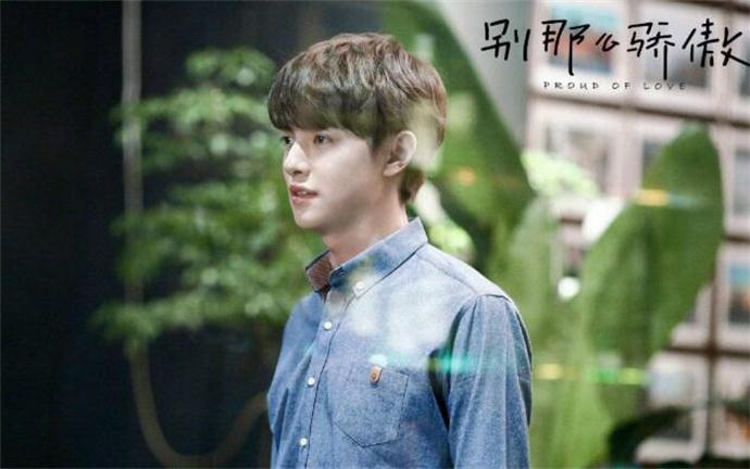 �ٺ�������ʵ���߶��� �ٺ����ݵĵ��Ӿ�