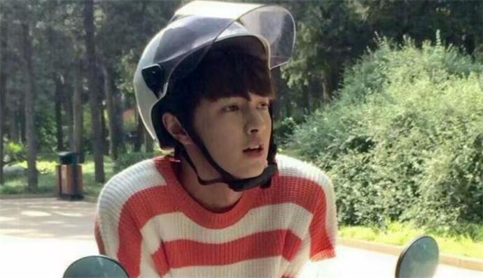 �ٺ�������ʵ���߶��� �ٺ����ݵĵ��Ӿ�