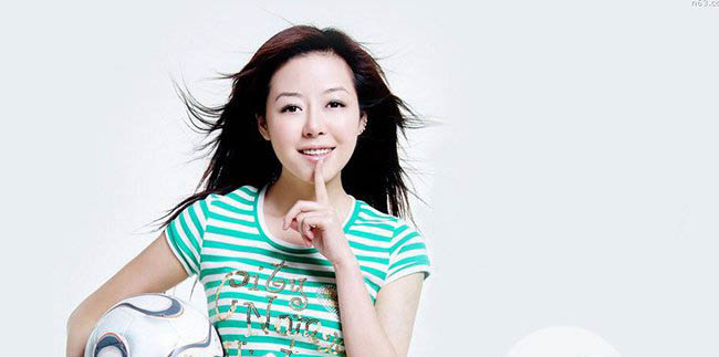 安又琪微博中贴出的油画,也一定是魏海明当日在慈善晚宴上拍得的那幅"