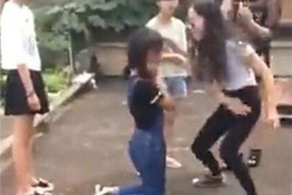 ����ΧŹŮ���¼� ����ΧŹ�¼�32�ų���