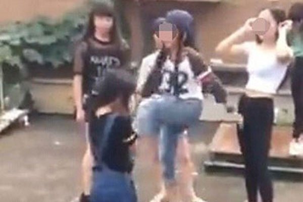 ����ΧŹŮ���¼� ����ΧŹ�¼�32�ų���